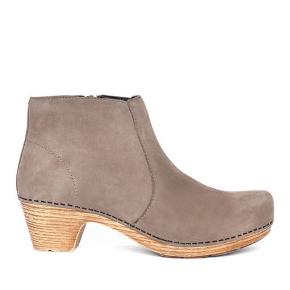 Dansko Maria Taupe - size 40